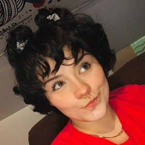 Meet your Posher, Marisa